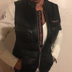 Vintage black leather Harley Davidson vest